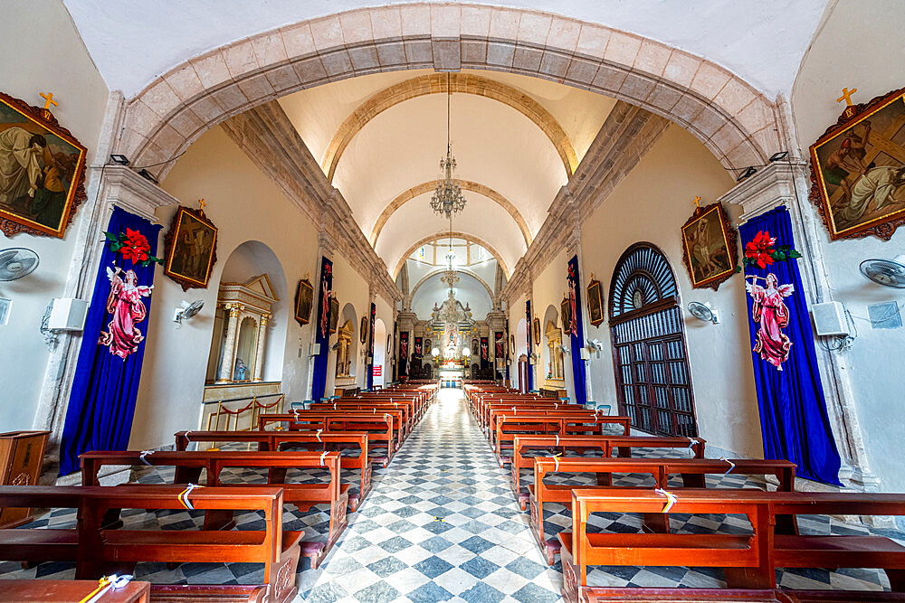 Our Lady of the Immaculate Conception Cathedral, the historic fortified town of Campeche, UNESCO World Heritage Site, Campeche, Mexico, North America