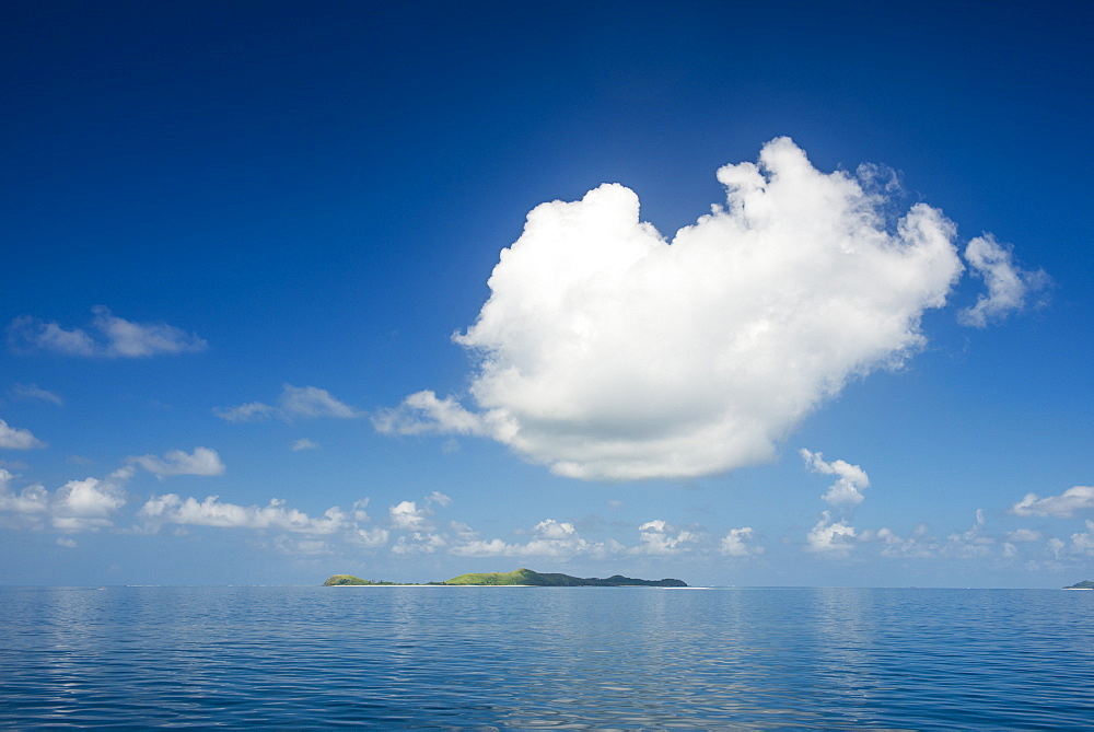 Very flat ocean, Mamanuca Islands, Fiji, South Pacific