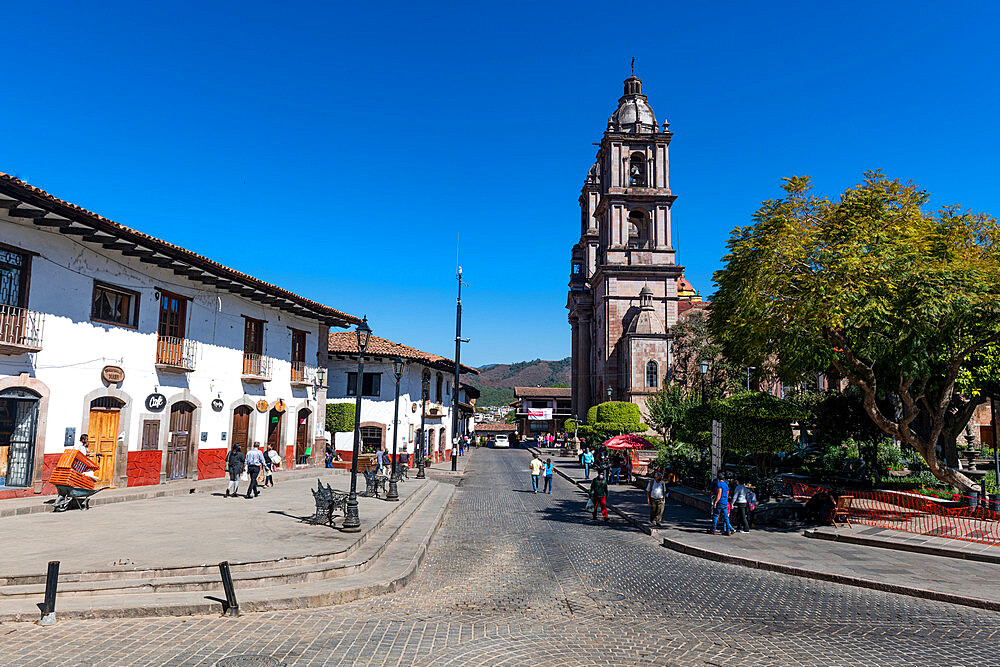 Parroquia de San Francisco de Asis, Valle de Bravo, state of Mexico, Mexico, North America