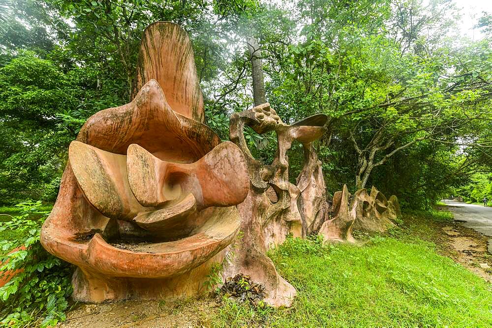 Voodoo sculptures in the Osun-Osogbo Sacred Grove, UNESCO World Heritage Site, Osun State, Nigeria, West Africa, Africa