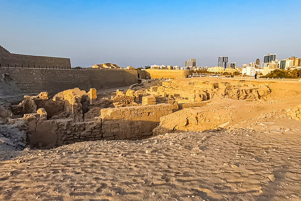 Qal'at al-Bahrain (Bahrain Fort), UNESCO World Heritage Site, Kingdom of Bahrain, Middle East