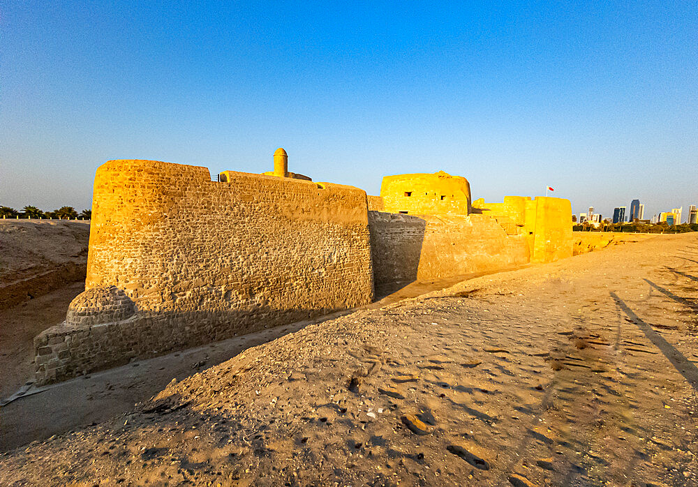 Qal'at al-Bahrain (Bahrain Fort), UNESCO World Heritage Site, Kingdom of Bahrain, Middle East