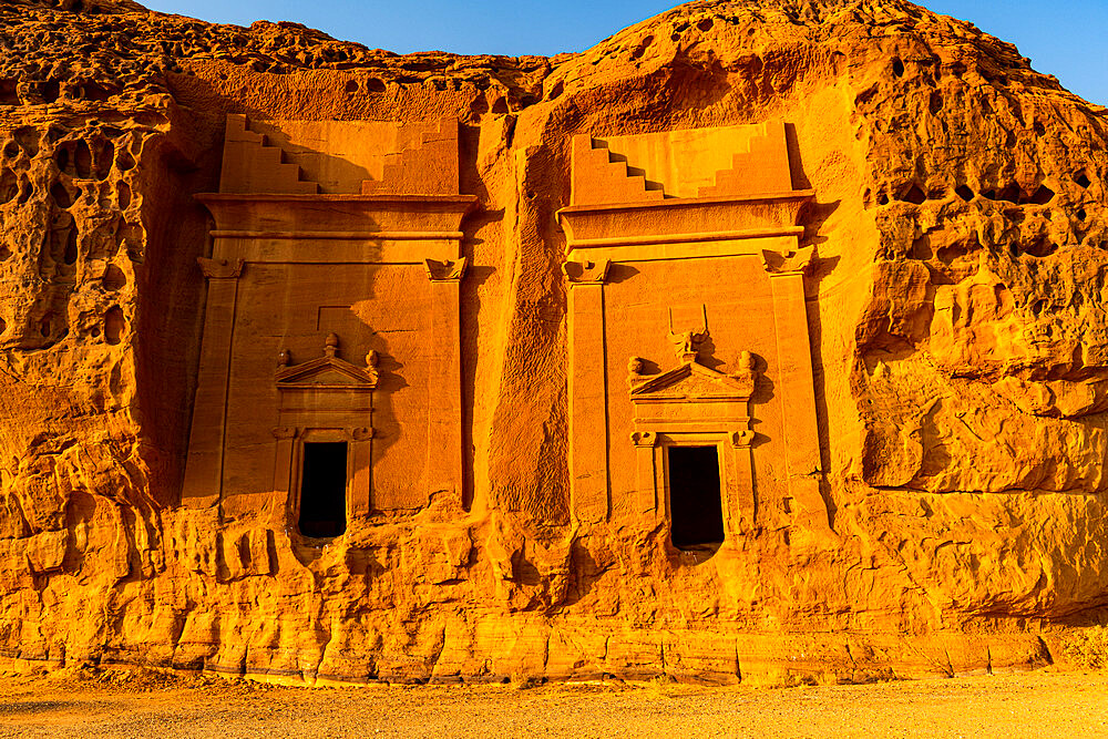 Rock tomb, Madain Saleh (Hegra) (Al Hijr), UNESCO World Heritage Site, Al Ula, Kingdom of Saudi Arabia, Middle East