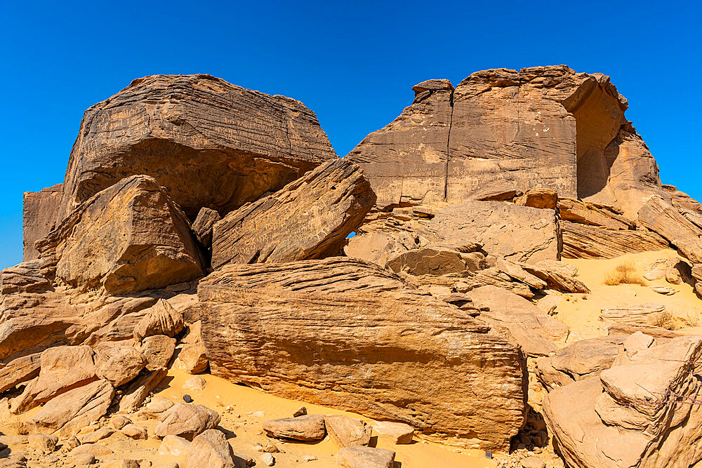 Rock carvings, Bir Hima Rock Petroglyphs and Inscriptions, UNESCO World Heritage Site, Najran, Kingdom of Saudi Arabia, Middle East