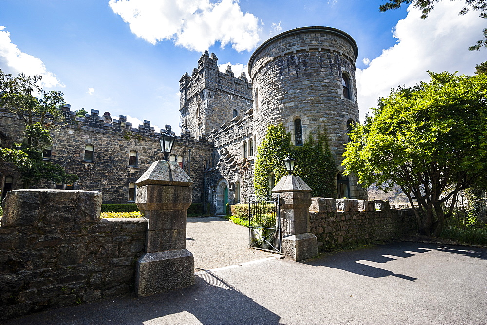 Glenveagh castle in the Glenveagh National Park, County Donegal, Ulster, Republic of Ireland, Europe 