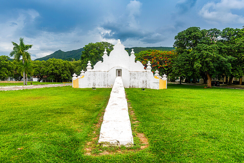 Fountain square, Old Goias, UNESCO World Heritage Site, Goias, Brazil, South America