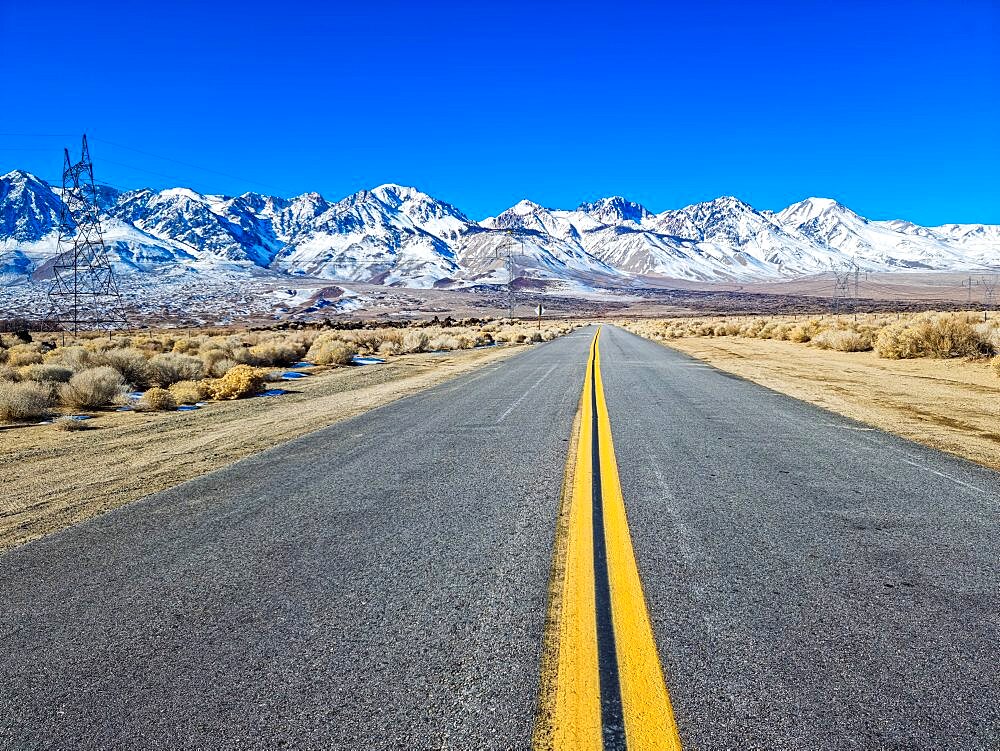 Road leading to Mammoth mountain, California, USA