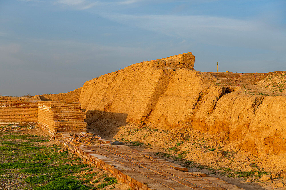 Otrartobe settlement, Turkistan, Kazakhstan, Central Asia, Asia