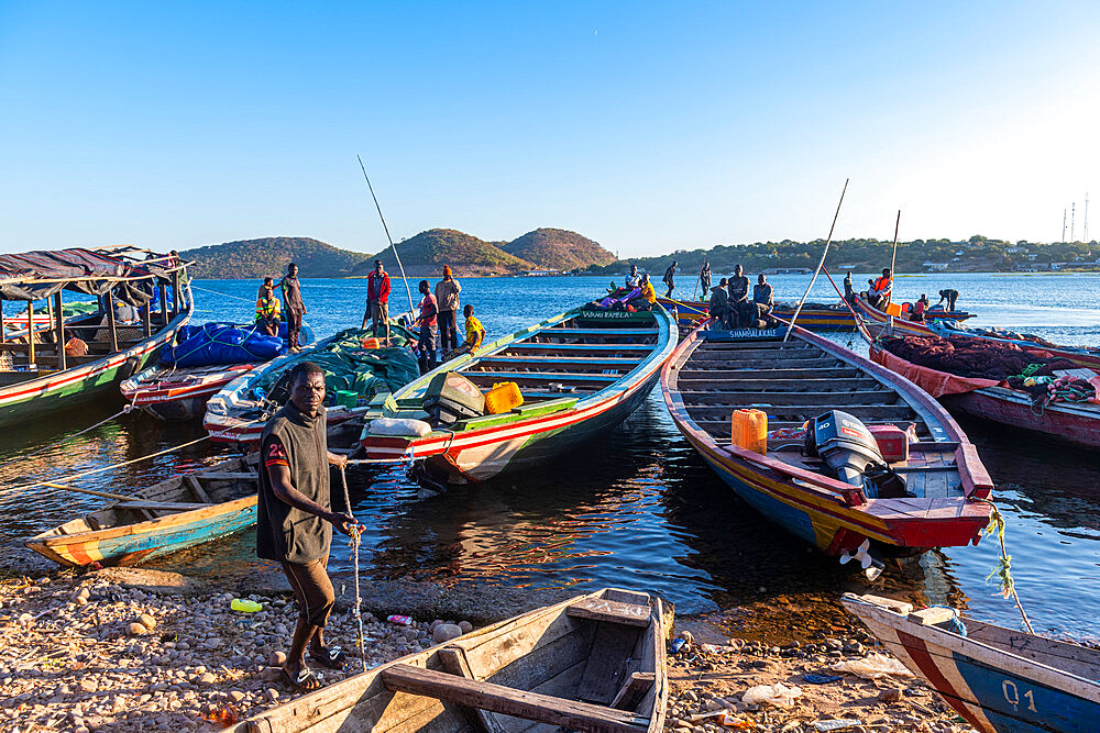 Fishermen bringing their morning catch to the market, Mpulungu, Lake Tanganyika, Zambia, Africa