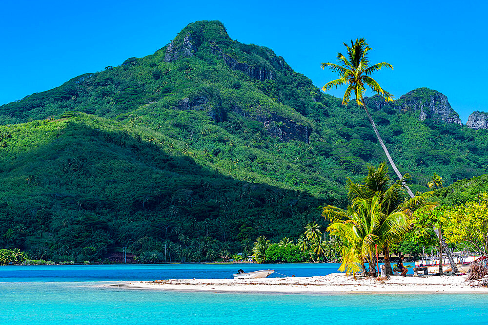 White sand Terei'a Beach in Maupiti, Society Islands, French Polynesia, South Pacific, Pacific