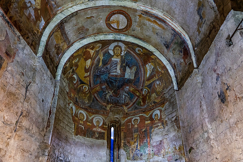 Romanesque church interior, Sant Climent de Taull, UNESCO World Heritage Site, Vall de Boi, Catalonia, Spain, Europe