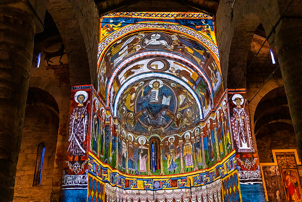 Romanesque church interior, Sant Climent de Taull, UNESCO World Heritage Site, Vall de Boi, Catalonia, Spain, Europe