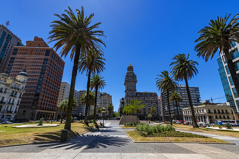 Independence Square, Montevideo, Uruguay, South America