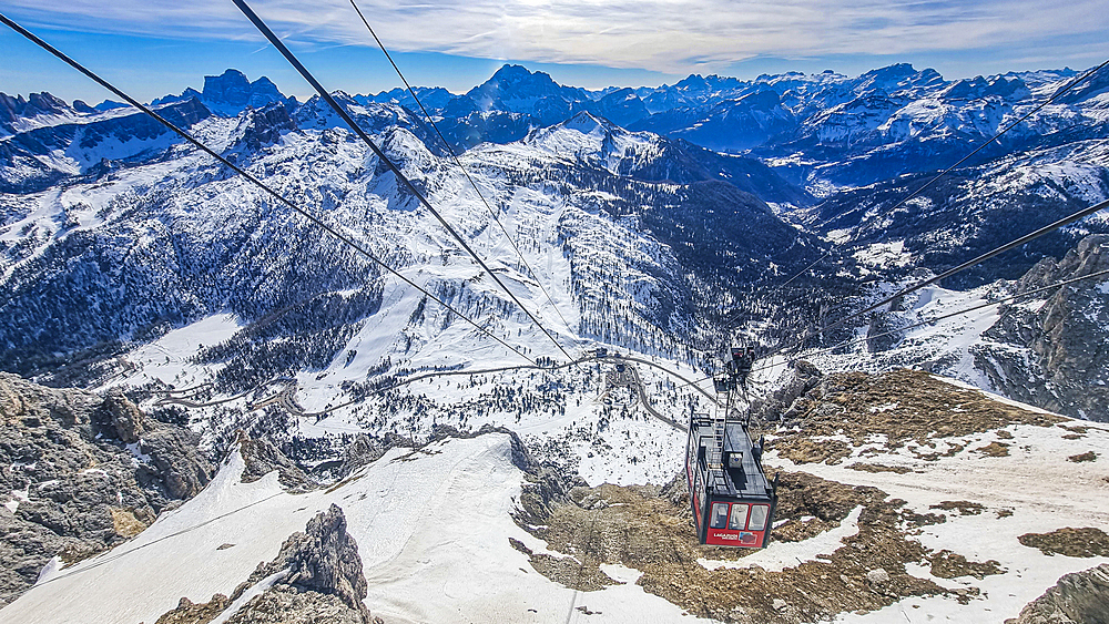 View from the Lagazuoi mountain over the Dolomites National Park, UNESCO World Heritage Site, South Tyrol, Italy, Europe