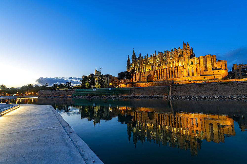 Cathedral of Palma at night, Mallorca, Balearic Islands, Spain, Mediterranean, Europe