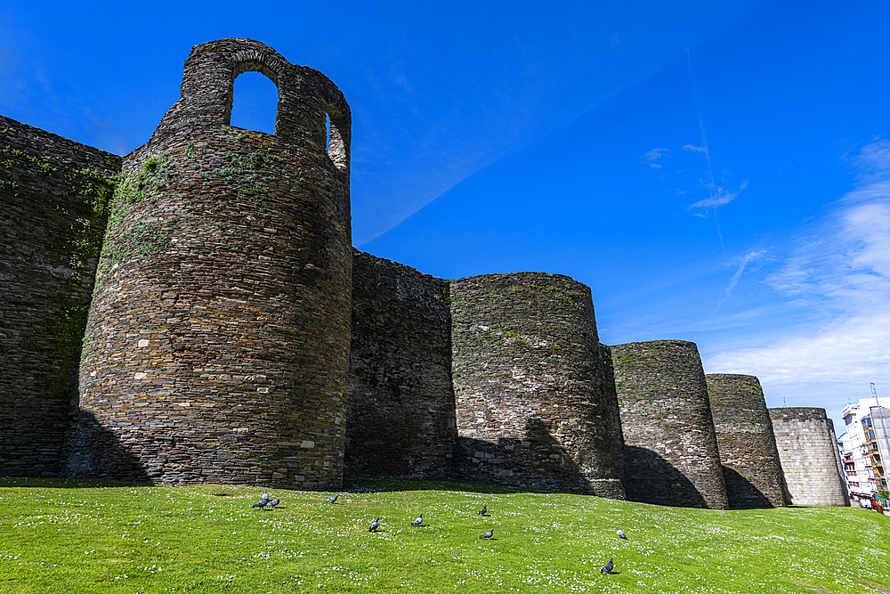 The Roman walled town of Lugo, UNESCO World Heritage Site, Galicia, Spain, Europe