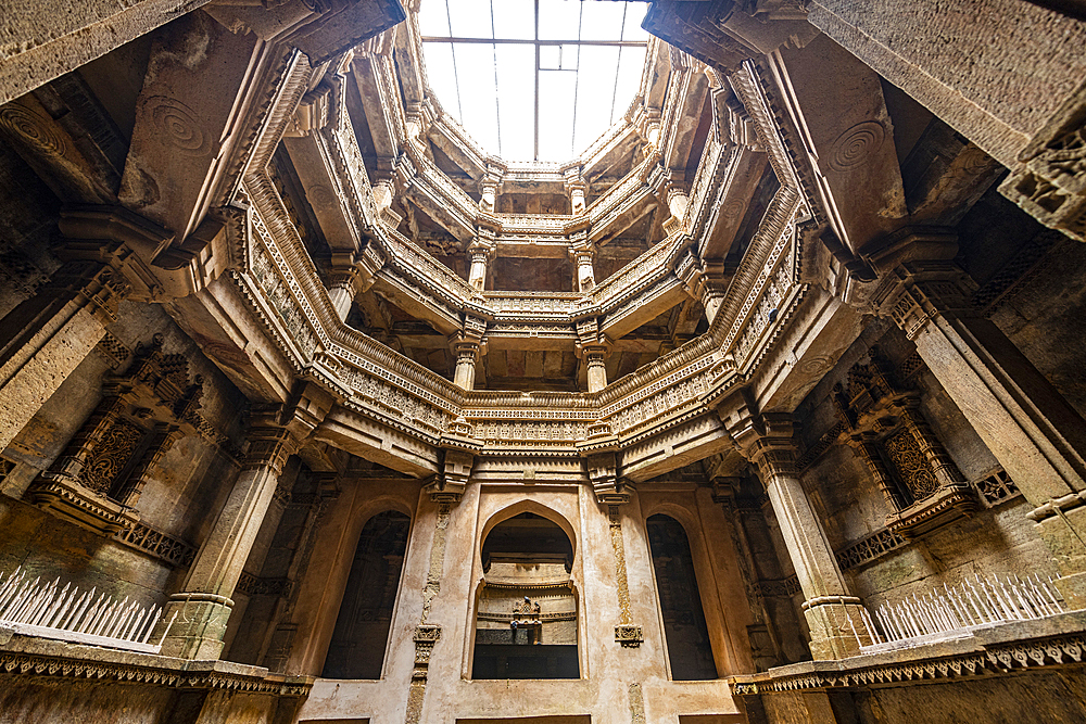 Adalaj Stepwell (Rudabai Stepwell), Adalaj, Gujarat, India, Asia