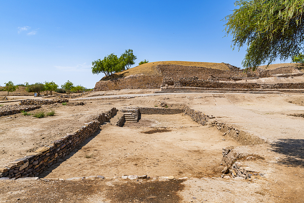 Water reservoir, Archaeological Park, Dholavira, UNESCO World Heritage Site, Gujarat, India, Asia