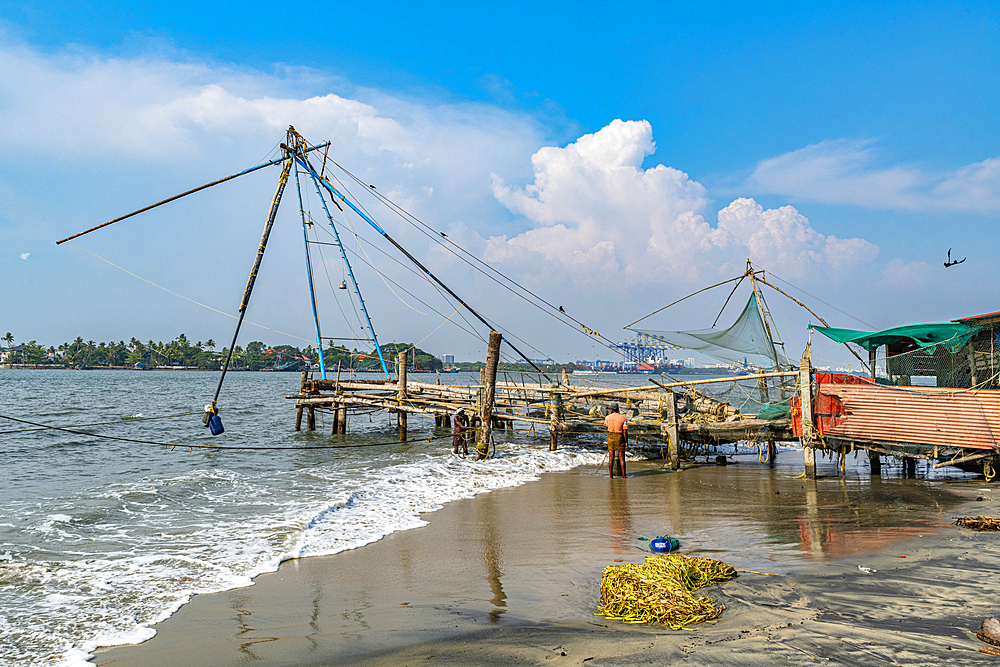 Chinese fishing nets, Kochi, Kerala, India, Asia