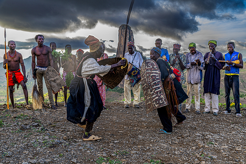 Kapsiki tribal people practising a traditional dance, Rhumsiki, Mandara mountains, Far North province, Cameroon, Africa