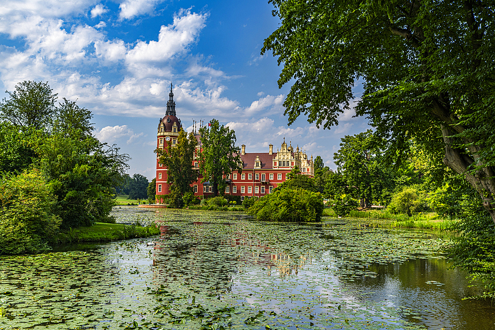 Muskau Castle, Muskau (Muskauer) Park, UNESCO World Heritage Site, Bad Muskau, Saxony, Germany, Europe