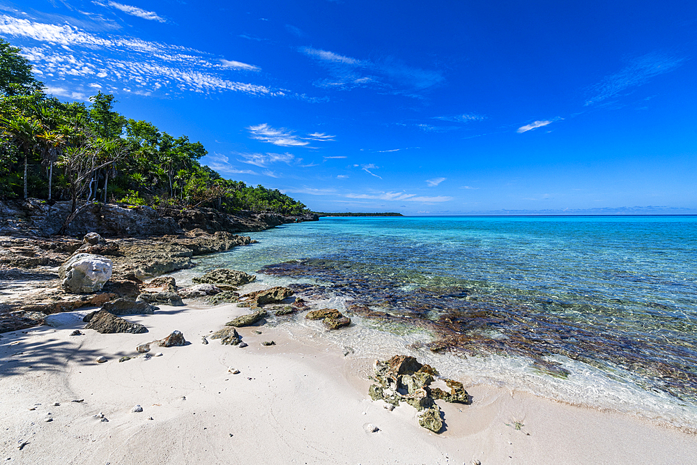 White sand beach in the Parque Nacional Marino de Punta Frances Punta Pedernales, Isla de la Juventud (Isle of Youth), Cuba, West Indies, Central America