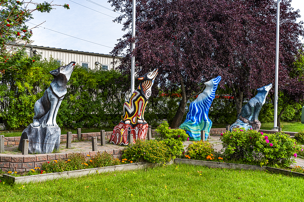 Wolf sculpture, Thompson, Manitoba, Canada, North America