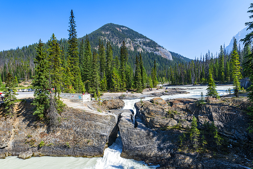 Natural Bridge Lower Falls, Yoho National Park, UNESCO World Heritage Site, British Columbia, Canada, North America