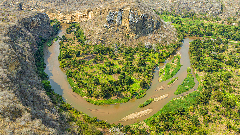 Aerial of the horseshoe bend of the Rio Cubal Canyon, Angola, Africa