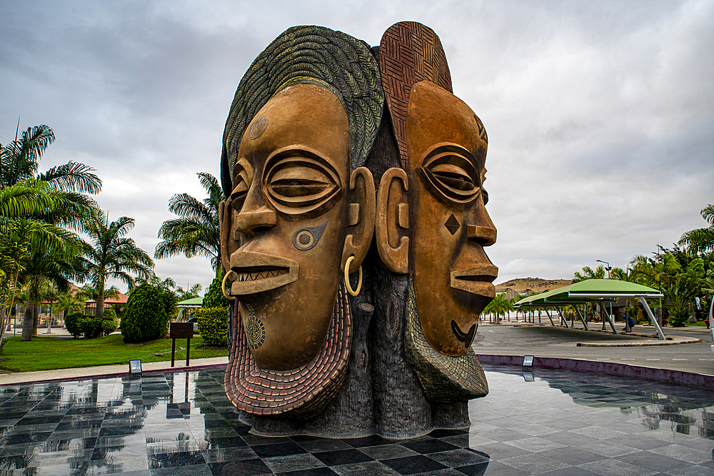 Giant head statue, Benguela, Angola, Africa