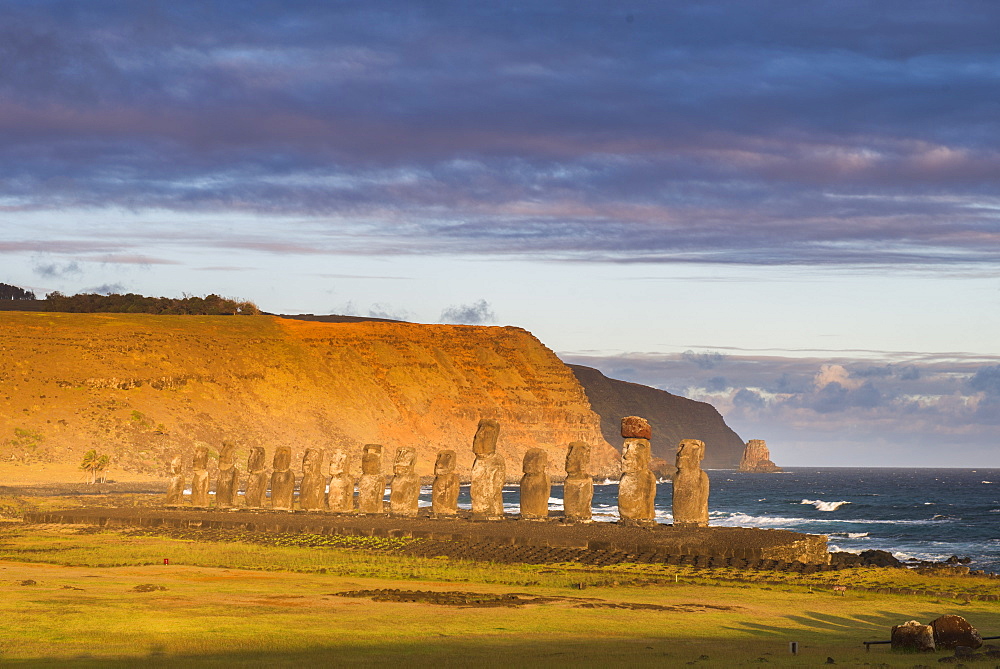 Moai heads of Easter Island, Rapa Nui National Park, UNESCO World Heritage Site, Easter Island, Chile, South America