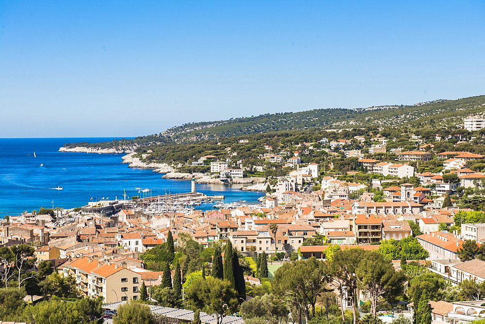 View over Cassis, Bouches du Rhone, Provence, Provence-Alpes-Cote d'Azur, French Riviera, France, Mediterranean, Europe