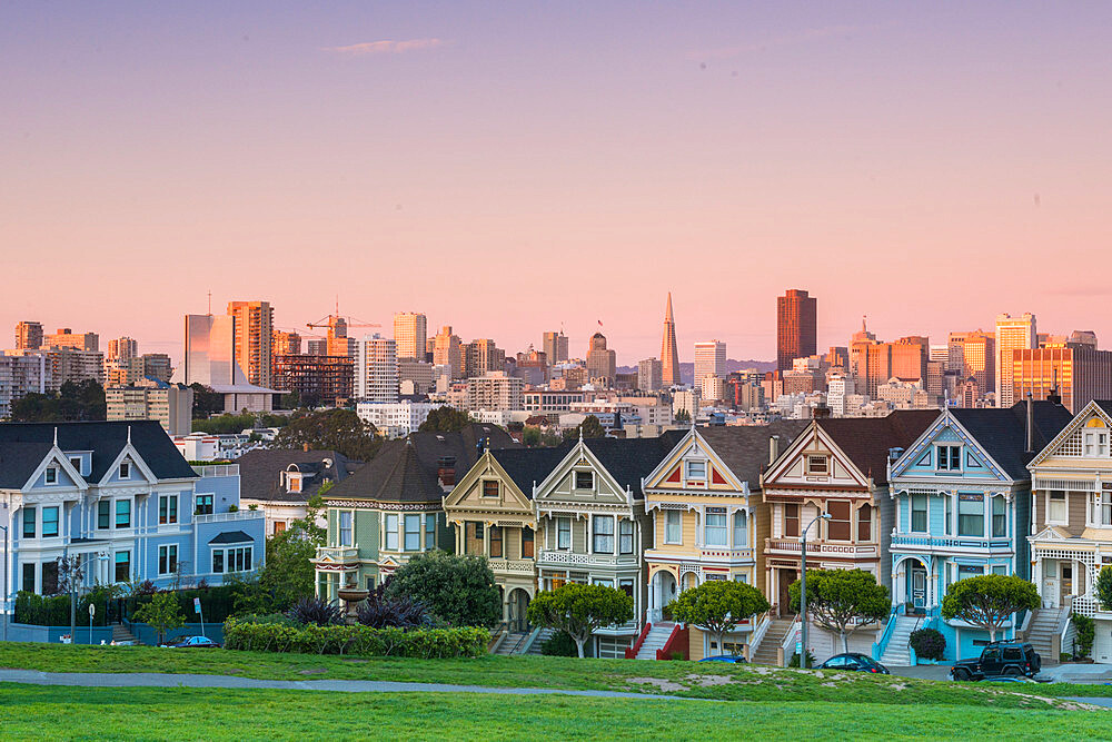 The Painted Ladies in Alamo Square, San Francisco, California, United States of America, North America