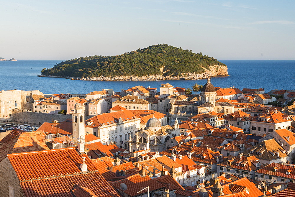 View over the old town and Lokrum island from the city walls, Old Town, UNESCO World Heritage Site, Dubrovnik, Croatia, Europe