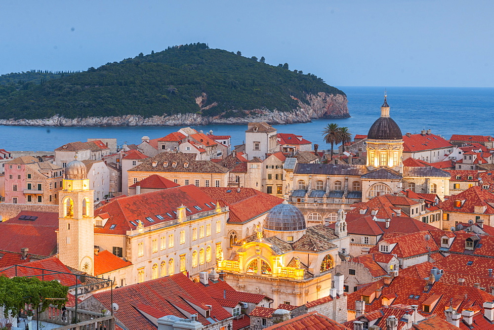 Dusk over the old town, UNESCO World Heritage Site, Dubrovnik, Croatia, Europe