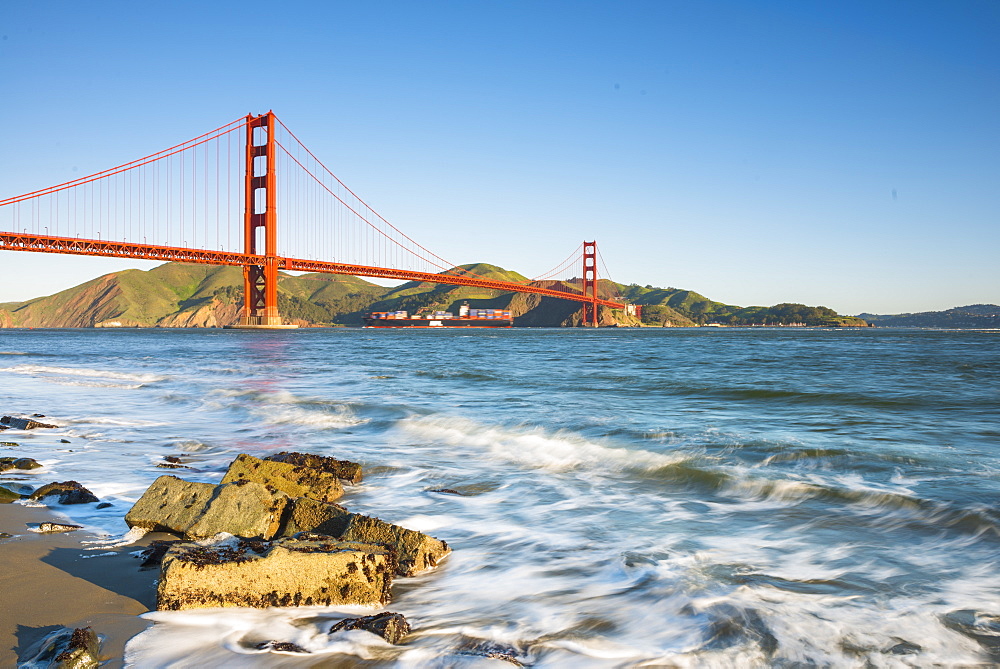 Golden Gate Bridge, San Francisco, California, United States of America, North America