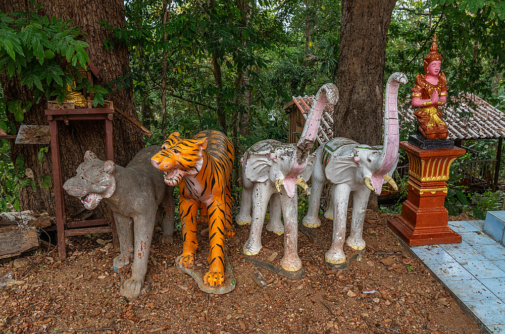 View and details of Wat Pa Daeng Buddhist temple in the forest above Chiang Mai, Thailand