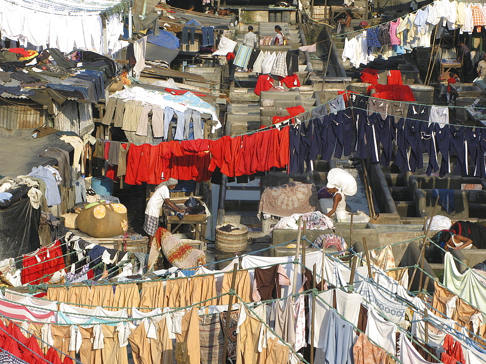 India. Dhobi ghat municipal laundry in mumbai. Photo julio etchart