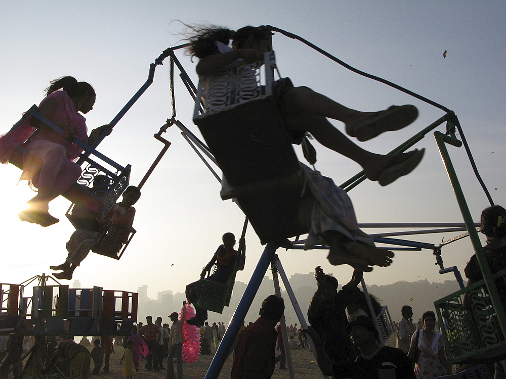 India. Childrens playground in chowpatty beach, mumbai. Photo julio etchart