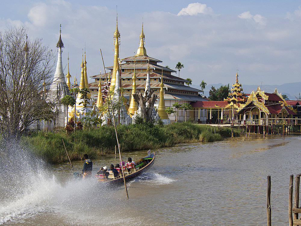 Tourists on a boat on Inle Lake, Shan State, Myanmar (Burma), Asia