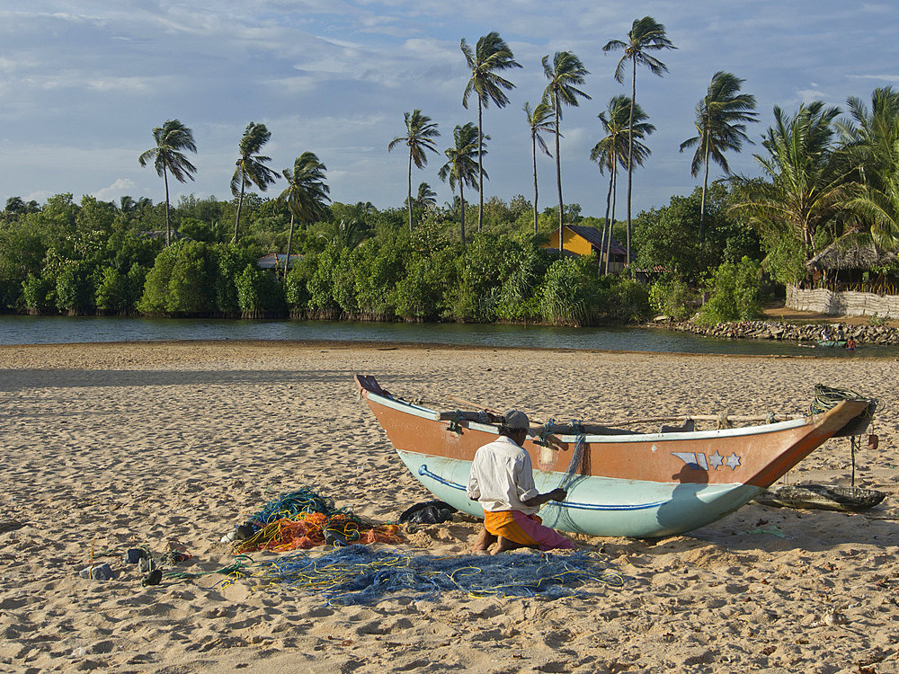 Beach near Tangalle on the southern coast of Sri Lanka, Asia