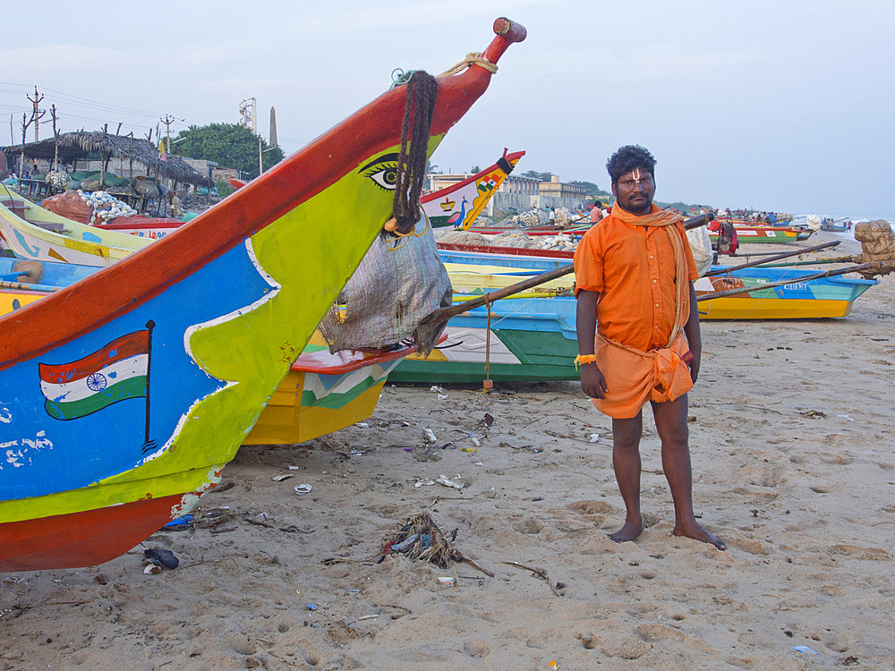 Fisherman on the beach in Tamil Nadu, India, Asia