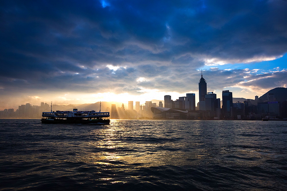 Hong Kong skyline with Star Ferry, Hong Kong, China, Asia