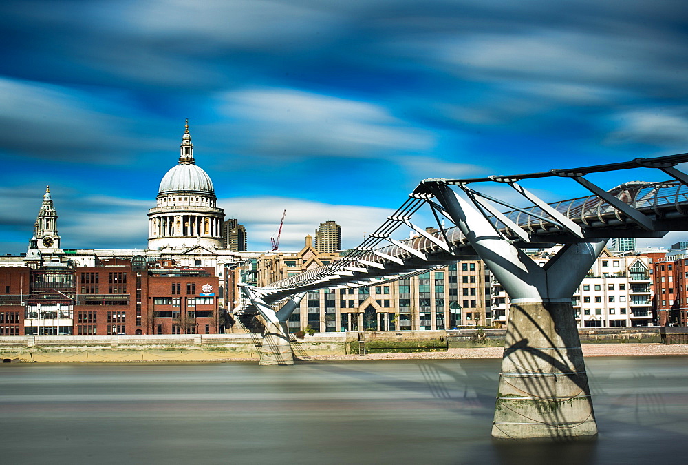 Millennium Bridge and St. Pauls Cathedral across the River Thames, London, England, United Kingdom, Europe