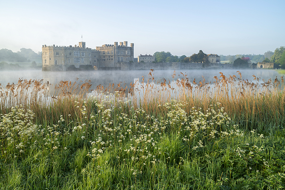 Leeds Castle at sunrise, near Maidstone, Kent, England, United Kingdom, Europe