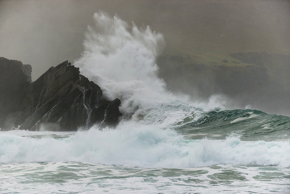 Waves crashing on rocks, Clogher Bay, Clogher, Dingle Peninsula, County Kerry, Ireland, British Isles