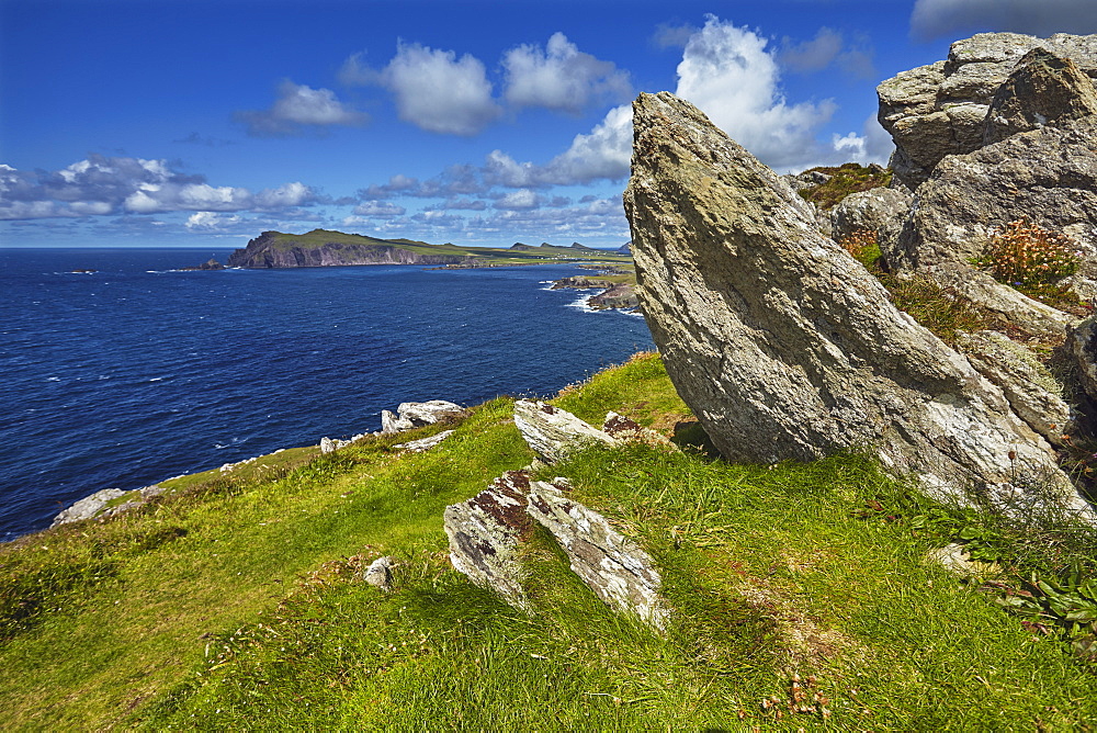 A view from Clogher Head towards Sybil Point, at the western end of the Dingle Peninsula, County Kerry, Munster, Republic of Ireland, Europe