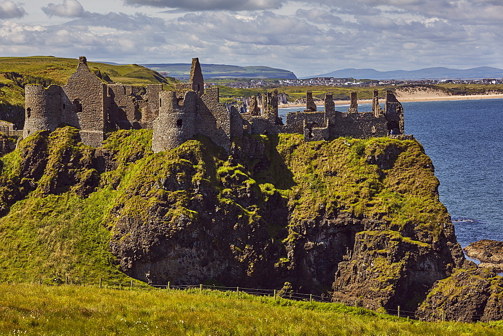 Dunluce Castle, near Portrush, County Antrim, Ulster, Northern Ireland, United Kingdom, Europe