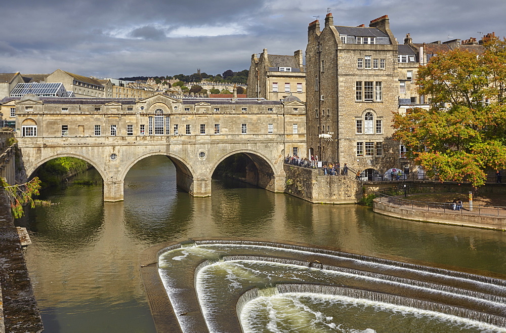 The unique 18th century Pulteney Bridge spanning the River Avon, in the heart of Bath, UNESCO World Heritage Site, Somerset, England, United Kingdom, Europe