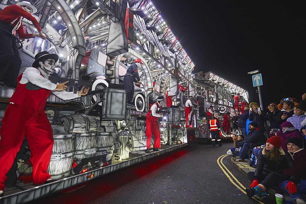 A spectacular float at the amazing Bridgwater Carnival, held in Bridgwater annually in early November, Somerset, England, United Kingdom, Europe